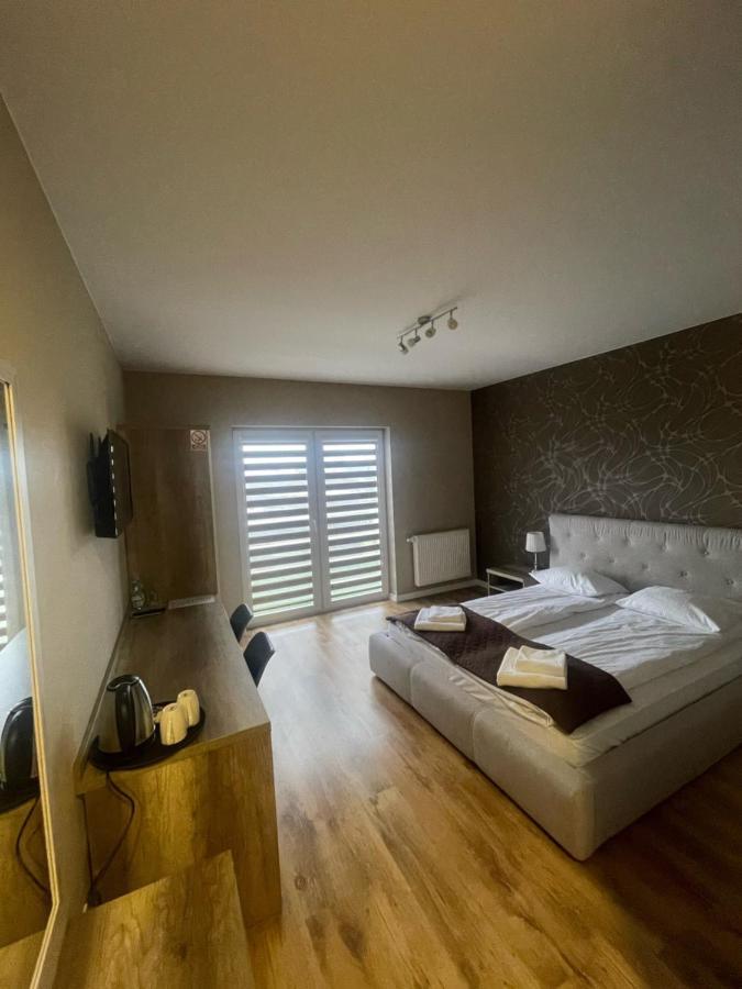 Hotel Pod Strzecha เคียลเซ ภายนอก รูปภาพ