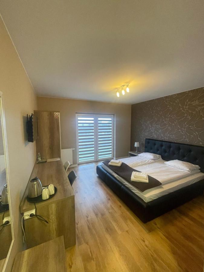 Hotel Pod Strzecha เคียลเซ ภายนอก รูปภาพ