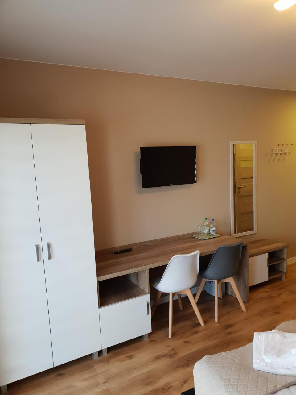 Hotel Pod Strzecha เคียลเซ ภายนอก รูปภาพ
