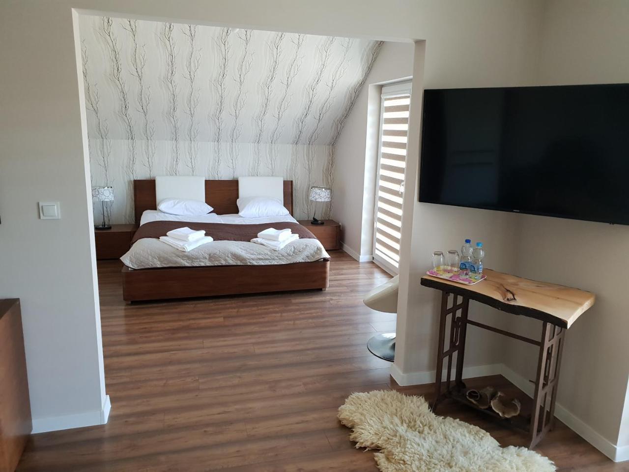 Hotel Pod Strzecha เคียลเซ ภายนอก รูปภาพ